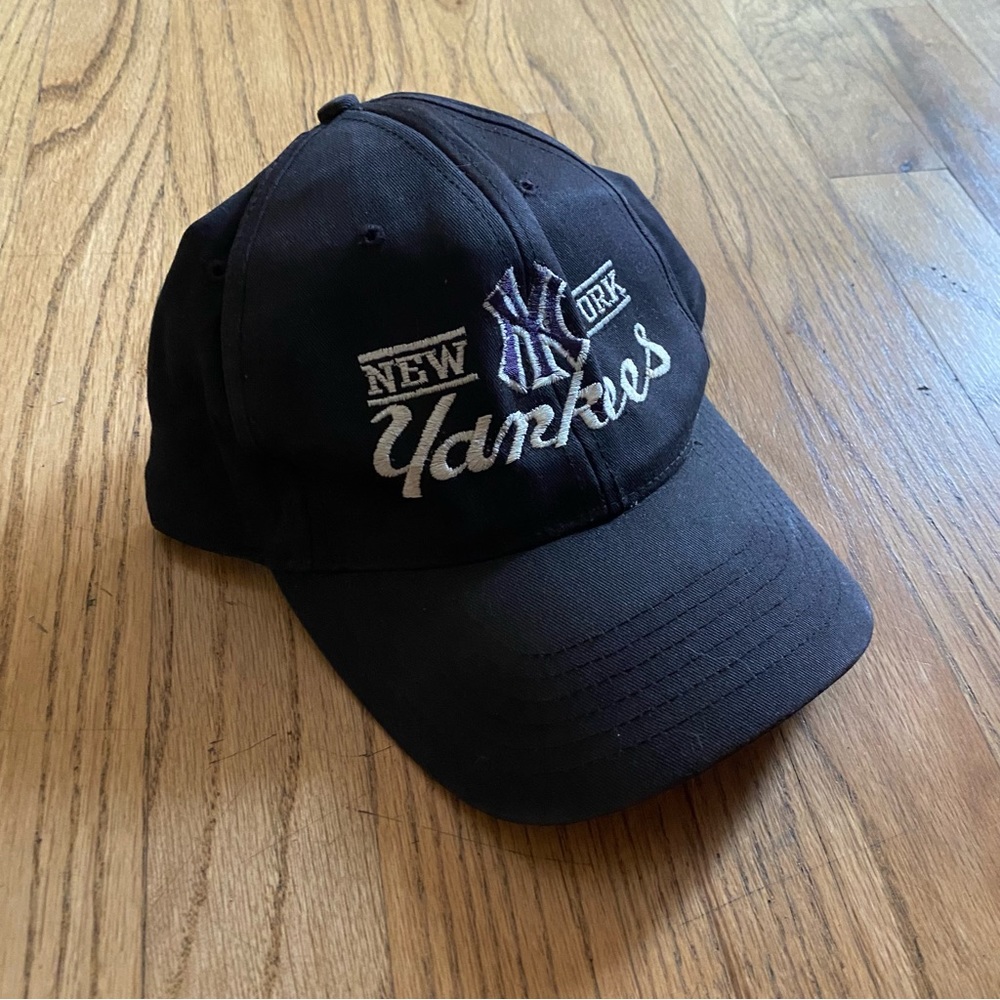 Vintage New York Yankees snap back cap